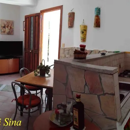 La Casa Di Sina דירה *